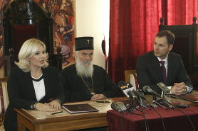 klikni za uvećanje PREDIZBORNA AKCIJA: Zorana Mihajlović, patrijarh Irinej, Siniša Mali;...<br><br>foto: fonet
