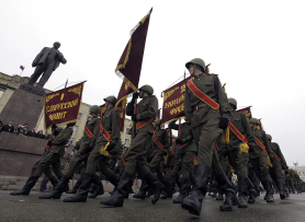 klikni za uvećanje RUSIJA I VELIKA BRITANIJA: Parada u Moskvi...<br><br>foto: reuters